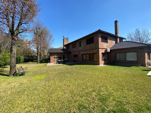 Imagen 18 de 18 de En Venta! Importante Propiedad En Barrio Cerrado El Casco De Moreno | Ubicada Sobre 2 Lotes De Terreno | Piscina |