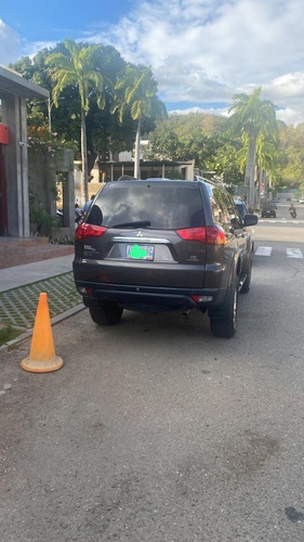 Imagen 3 de 4 de Mitsubishi Montero