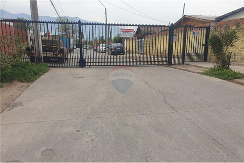 Imagen 2 de 14 de Casa En Pasaje Cerrado - Cercano Mall Quilín