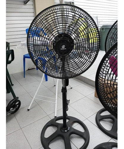 Ventilador Fortune 18  5 Aspas 3 Velocidades