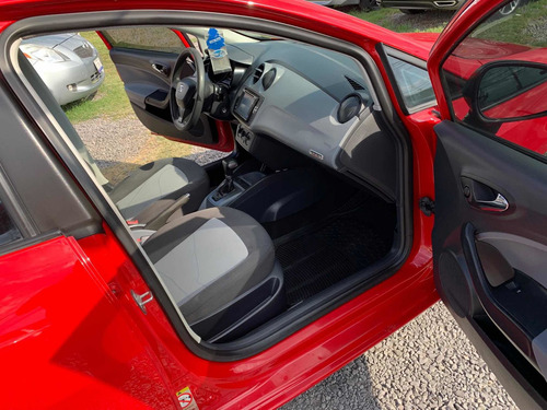 Imagen 9 de 15 de Seat Ibiza 2015 1.6 Style 5p Dsg
