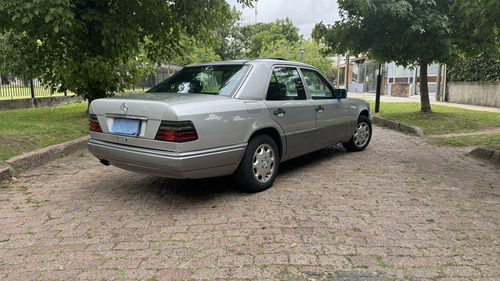 Mercedes Benz E300 Td