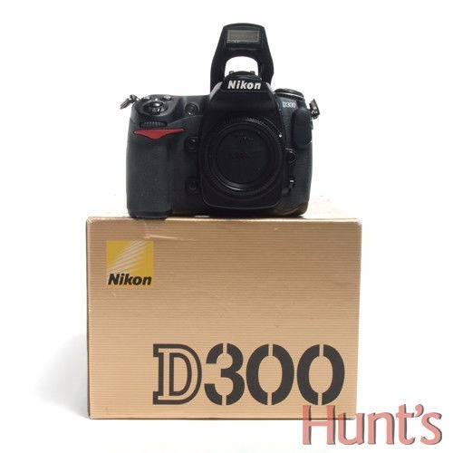 Cámara  Nikon D300 12.3 Mp + Extras