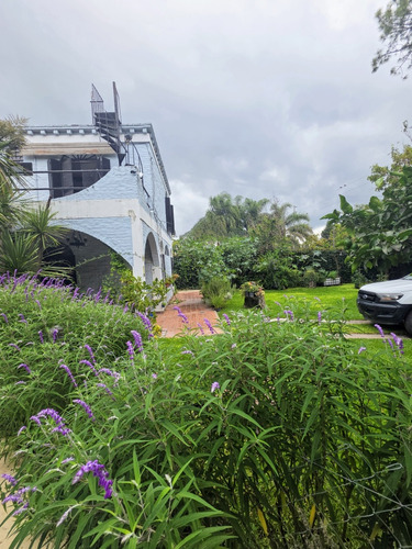 Venta O Permuta Casa 3 Habit. 3 Baños Piscina Jardín Parrilla Riego Automático Seguridad. Barrio Semi Privado Montecarlo. Pilar