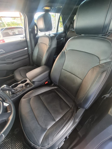 Imagen 11 de 14 de Ford Explorer 2017