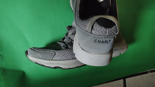 Tenis Charly Track Trail  Hombre Usado