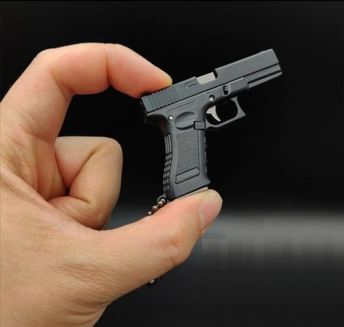 Chaveiro Pistola De Metal Modelo Glock 45 Escala 1:4 Preto