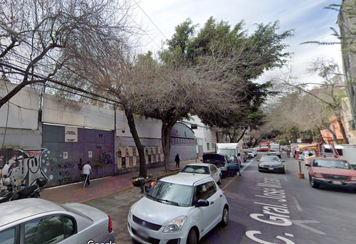 Bodega O Terreno Sobre C. Gral. Jose Moran, Terreno Muy Poca Construcción 21 M De Frente, Uso De Suelo Hc3/30/b Habitacional Con Comercio En Pb, 3 Niveles Permitidos, 30% Area Libre, Densidad. Afr06