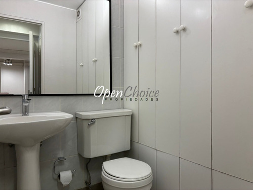 Oficina / 4 Privados / 2 Baños / Metro Los Leones