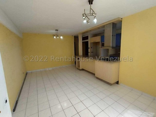 Imagen 4 de 30 de * Apartamentos En Venta * Zona Centro Barquisimeto, Lara, Codigo # 23-11704 Mas Informacion :: 412 - 1498654 , Katty Vasquez Rentahouse Co.