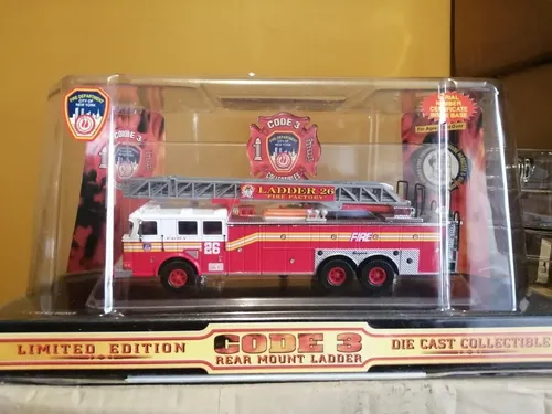 afeitado basura cada Carro Bomba Seagrave, Escala 1:64, Camión De Bombero