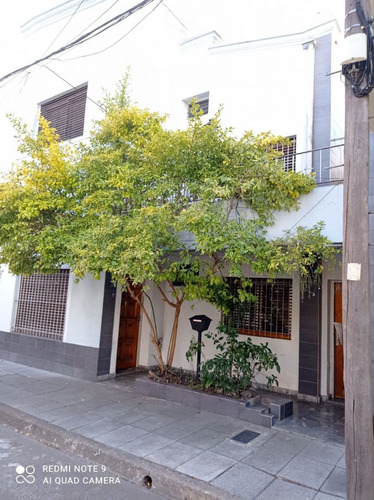 Casa En Venta En Liniers Residencial