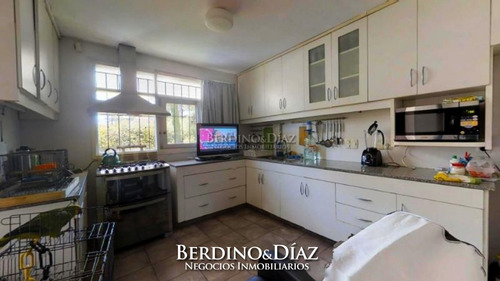 Exclusiva Y Hermosa Casa Ideal Para Vivir Todo El Año En Punta Del Este- Ref: 364
