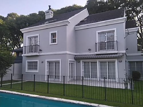 Imagen 6 de 18 de Acassuso, Barrio Parque Aguirre, Impecable Propiedad Desarrollada En 3 Plantas