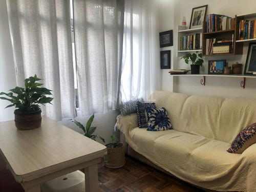 Imagem 12 de 15 de Apartamento Mobiliado Com 01 Dormitório No Centro A Apenas 140m Da Praia De Balneário Camboriú. - 3995_1