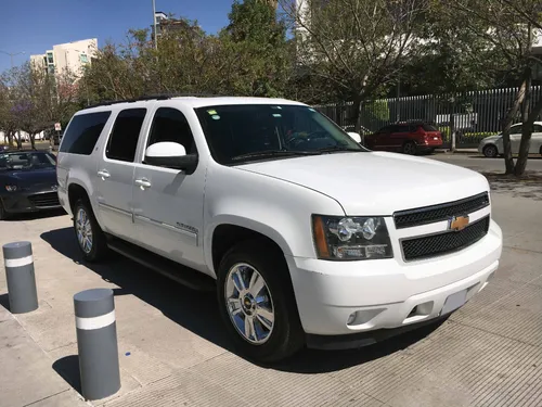 Chevrolet Suburban D Piel Aa Dvd Qc 4x4 At