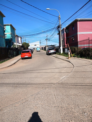 Departamento En Arriendo De 2 Dorm. Roizbatt Cerro Placeres