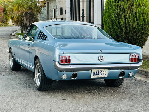 Ford Mustang Fast Back