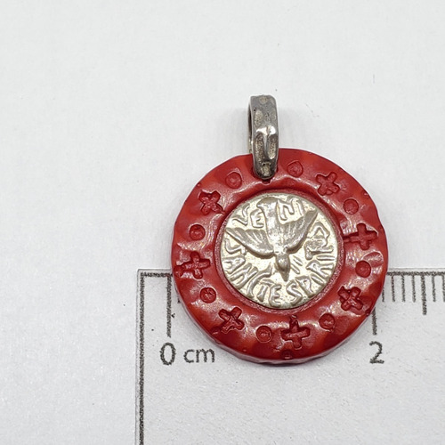 Imagen 3 de 4 de Dije Plata Resina Espiritu Santo Rojo