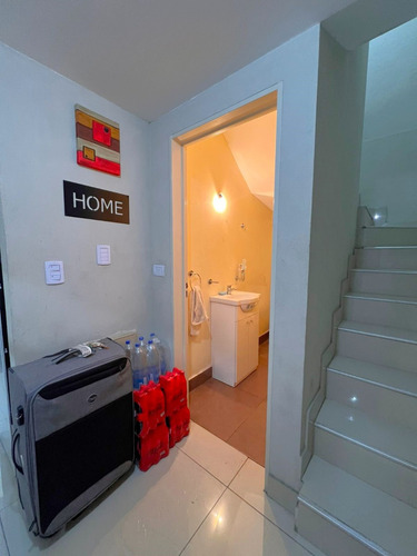 Depto 2 Ambientes En Duplex Con Balcon // Av. Presidente Peron 2672