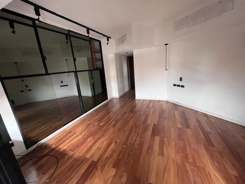 Penthause De 5 Ambientes, Terraza, Quincho Y Parrilla - Flores