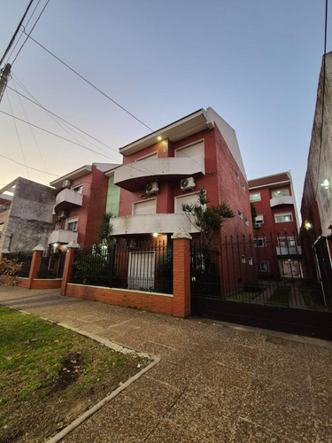 Departamento 2 Ambientes Con Cochera En Banfield Oeste