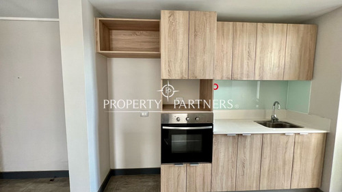 Propiedad En Arriendo En Calle Santa Cristina, Mac...