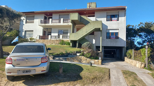 Venta De Amplio Departamento 2 Amb. C/ Cochera, Villa Gesell