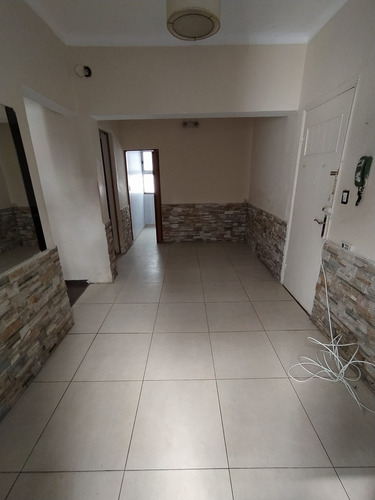 Imagen 2 de 12 de Se Vende Apartamento Planta Baja De 2 Dormitorios Con Patio En Muy Buena Ubicación !