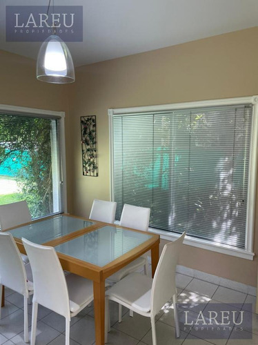 Imagen 8 de 30 de Casa En Venta - Club De Campo Pueyrredon