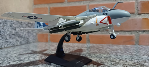 Avião De Combate Americano. A-6e Grumman Intruder. (Usado)