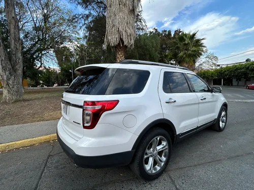 Ford Explorer 4.0 Limited V6 Sync 4x2 Mt