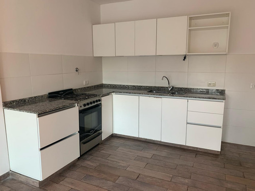 Duplex En Edificio En Venta Adrogue, Almirante Brown