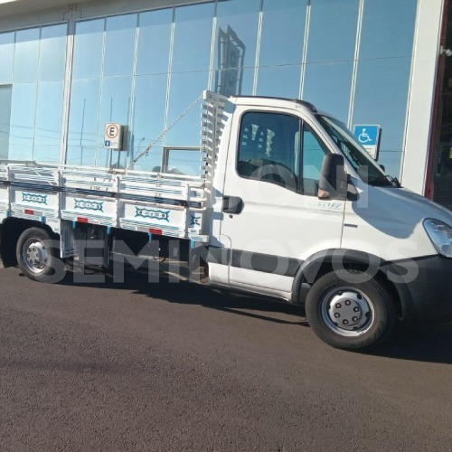 Imagem 2 de 9 de Iveco Daily 35s14hdcs 4x2, Ano 2017/2018