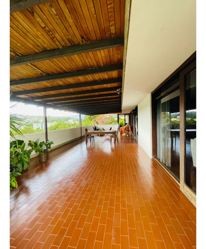 Se Vende Casa 540m2 Lomas De Chuao 9842