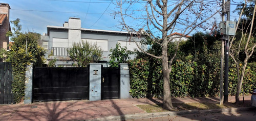 Muy Linda Casa En Alquiler En Barrio Parque Aguirre, Acassuso