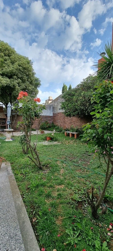 Imagen 30 de 30 de Chalet Cuatro Ambientes Con Dependencia De Servicio