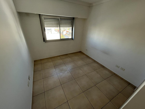 Departamento 2 Ambientes Moderno En Alquiler Con Balcon - Wilde
