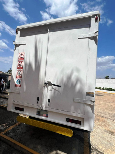 Mitsubishi Canter Fuso 2015