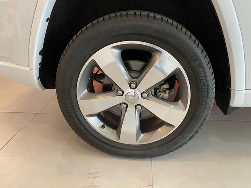 Imagen 7 de 25 de Jeep Grand Cherokee Limited Llantas 20 2015 44.000km