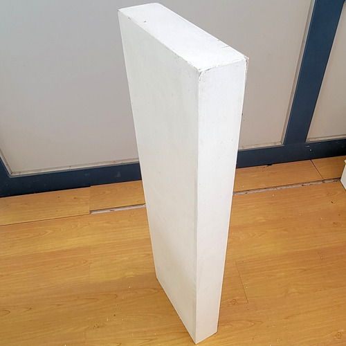 Tarima De Madera Exhibidor 100x32x10cm Mdf 15mm Blanco Local (Usado)