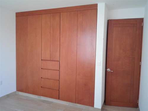 Imagen 14 de 18 de Casa En Venta En Sierra Nogal - Nueva - $2,900,000 - Jardin Amplio - Frente A Área De Donación - León Gto