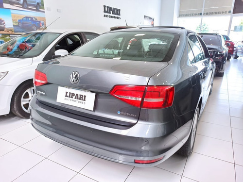 Volkswagen Vento Luxury 2.5 Año 2015 Con 135.000kms
