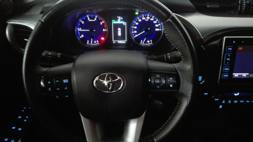 Imagen 5 de 10 de Toyota 2018 Hilux L/16 2.8 Dc 4x2 Tdi Srx At6