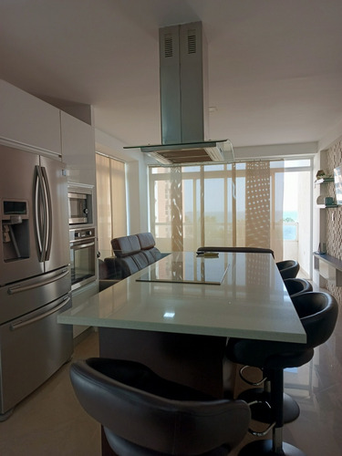 Apartamento En Alquiler Fijo, Blue Bay Playa Moreno. Pampat