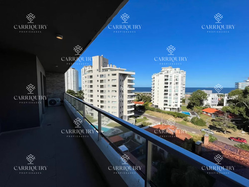 Apartamento En Brava, 3 Dormitorios *