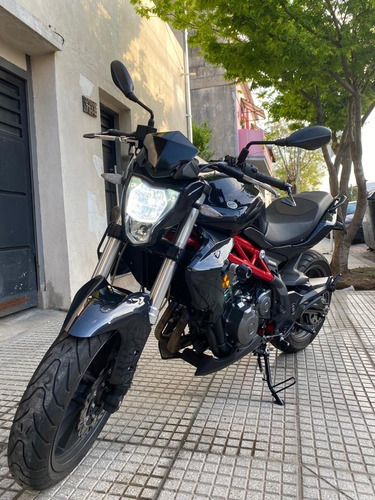 Imagen 3 de 11 de Benelli Tnt 300 Naked Negra Bicilindrica - Año 2020