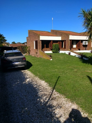 Imagen 9 de 30 de Excelente Chalet 3 Amb Con Departamento 2 Amb Para Huéspedes Y Piscina (1500m2)