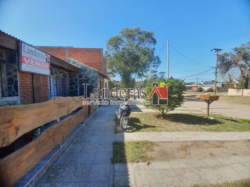 Imagen 4 de 30 de Venta En Block - Casa 3 Amb. + Dúplex 3 Amb. - Todos Los Servicios Conectados