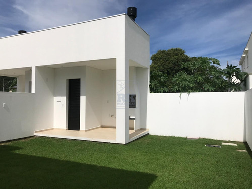 Casa À Venda Em Cachoeira Do Bom Jesus - Ca007410